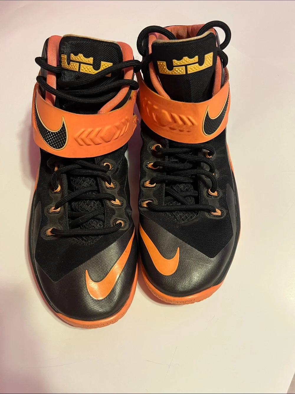 NIKE LeBron Soldier 8 Basketball Sneakers Men’s Size 12